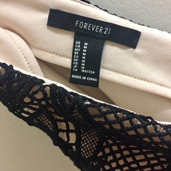 ♻️Mini Skirt W/ FREE Silver Cami - Picture 3 of 4